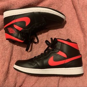 Sz 11 Black/Hot Pink Jordan 1 Mid Tops